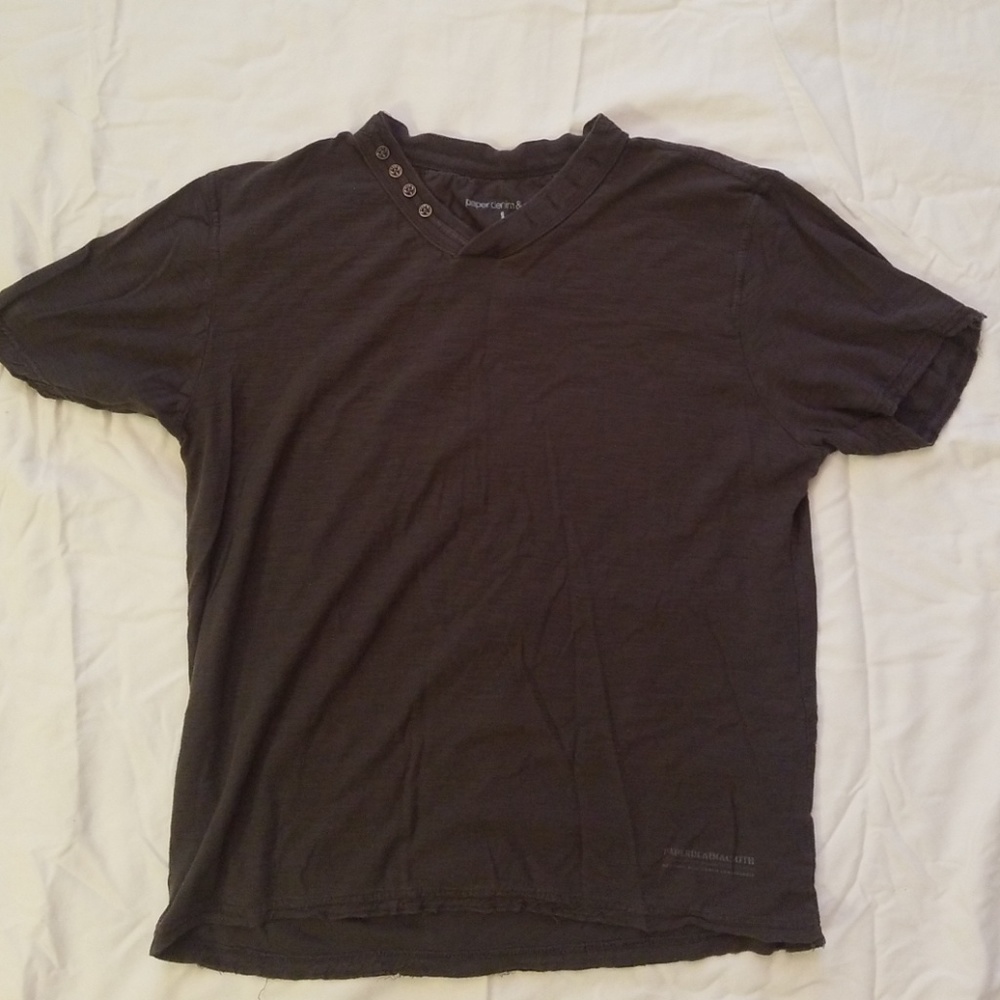 Brown v-neck tee